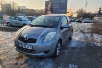 Toyota Yaris II 2006r  1.3 benz * Salon Polska Klima Niski przebieg *